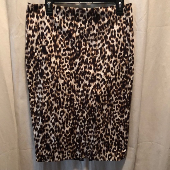 SoCa by St John Leopard Print Pencil Skirt - Picture 1 of 10